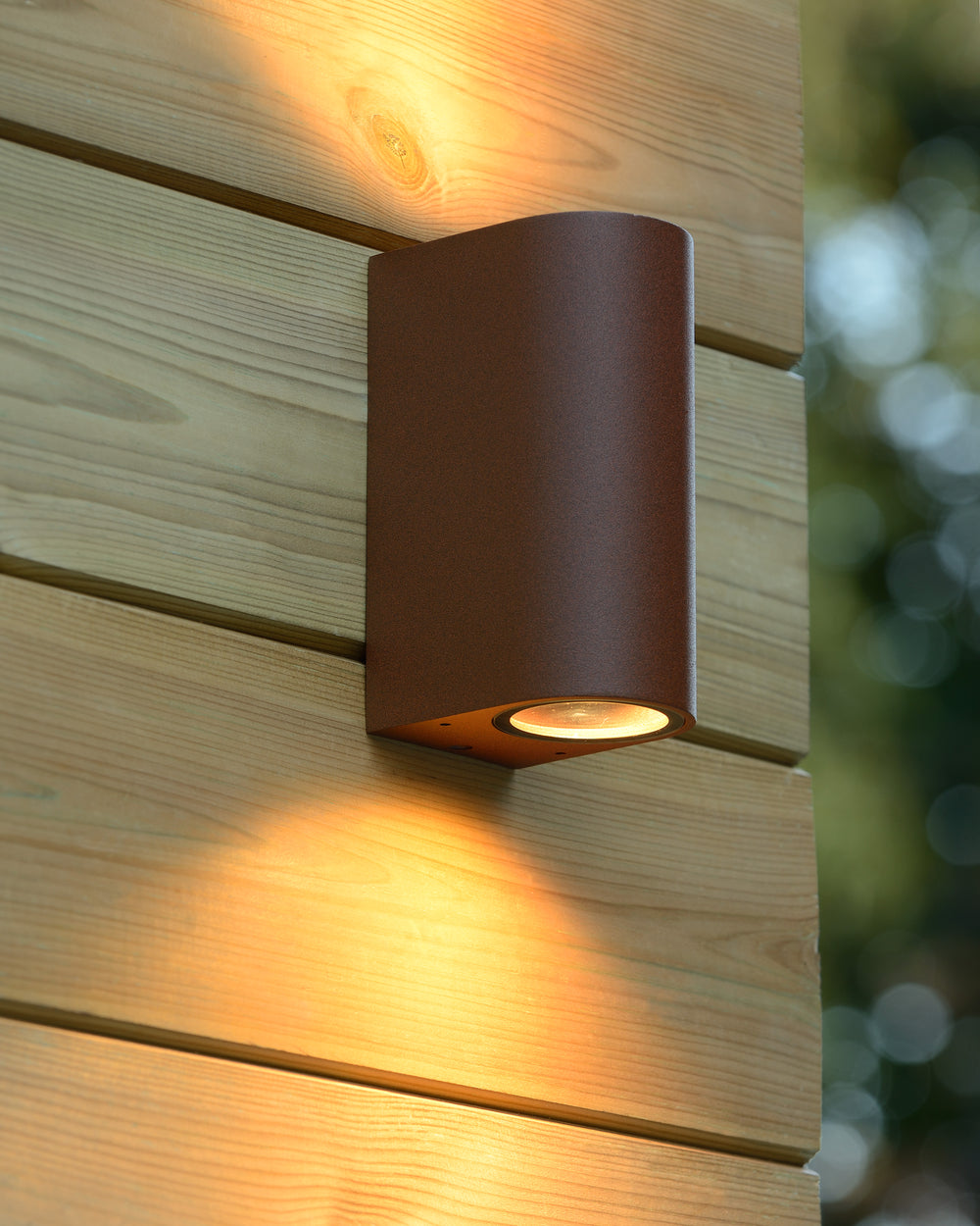 Lucide BOOGY applique da parete interno esterno 2xGU10 IP44 Alluminio ruggine moderno illuminazione su e giù