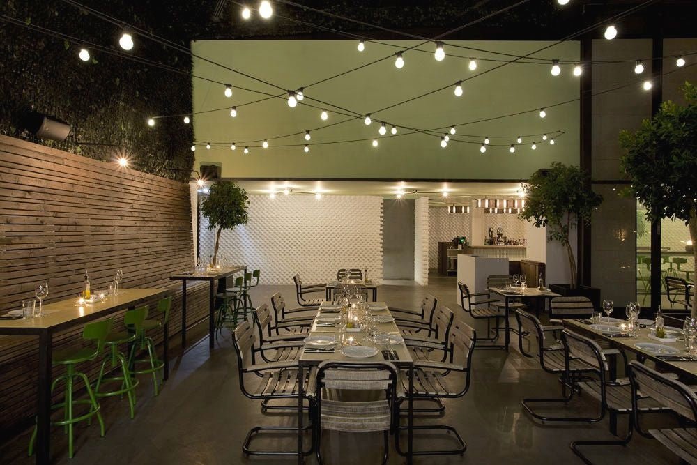 Spectrum 10m LED string lights with 10x E27 fittings, 3000K, IP20
