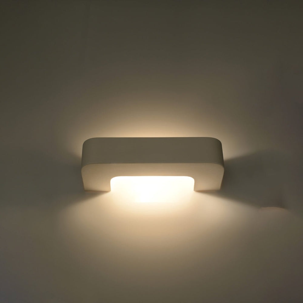 Aluminum wall lamp with E27 fitting - matte gold brass - supports LED up to 50W